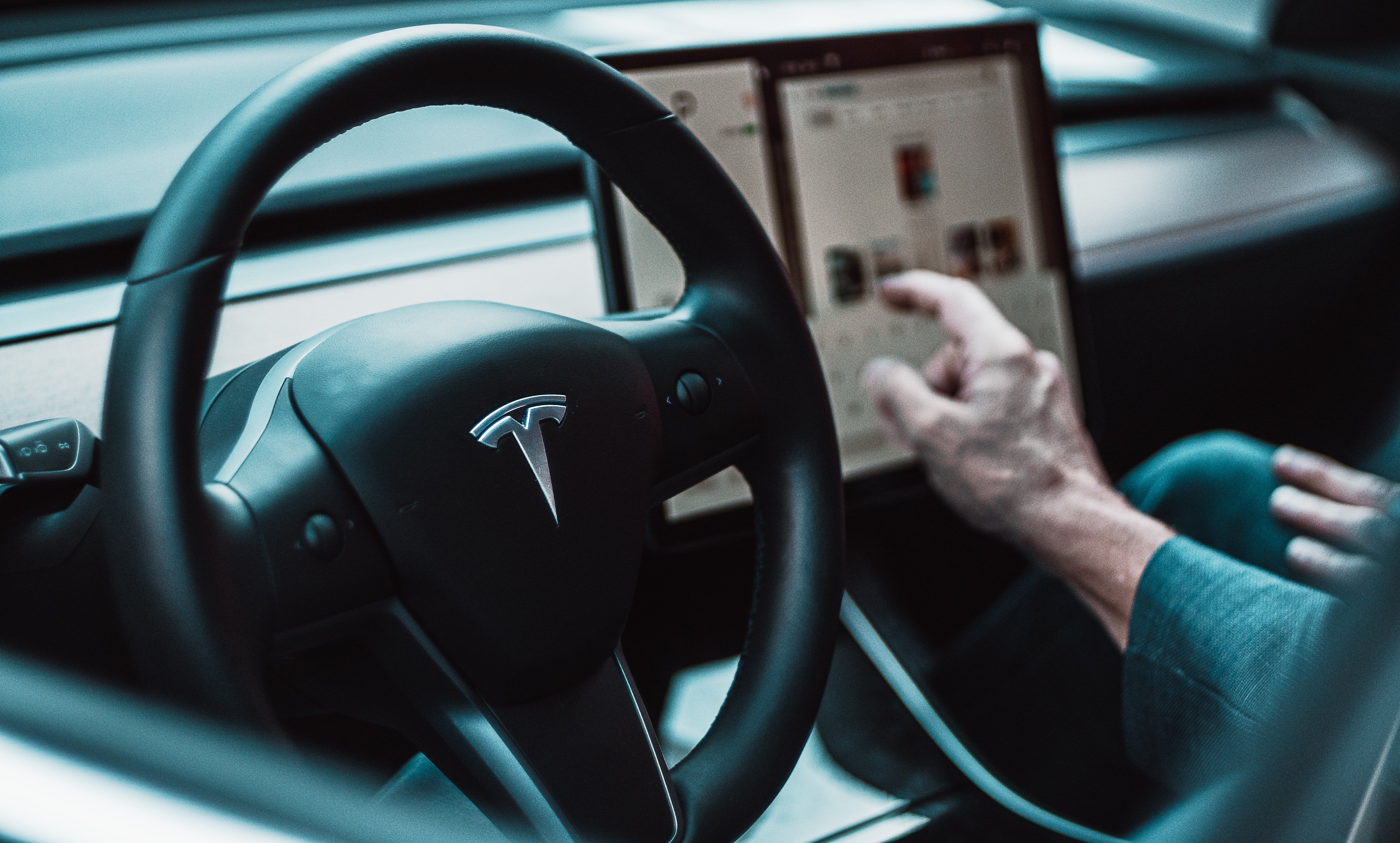 Innovative Business Model: Tesla's Brand Distinction